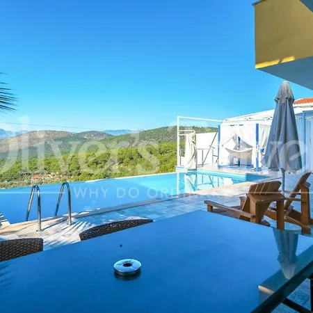 Sleeps 2 With Pool Air Con And Wifi Kalkan
