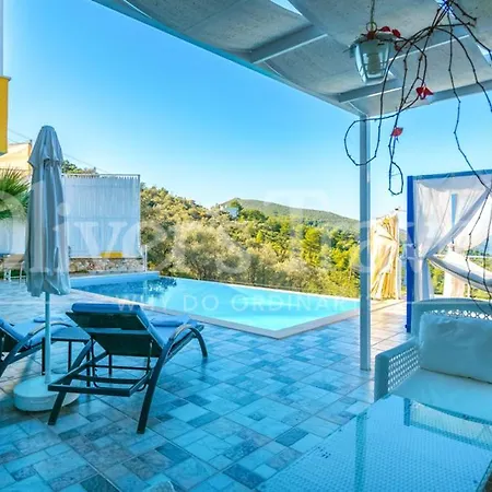 Sleeps 2 With Pool Air Con And Wifi Villa *