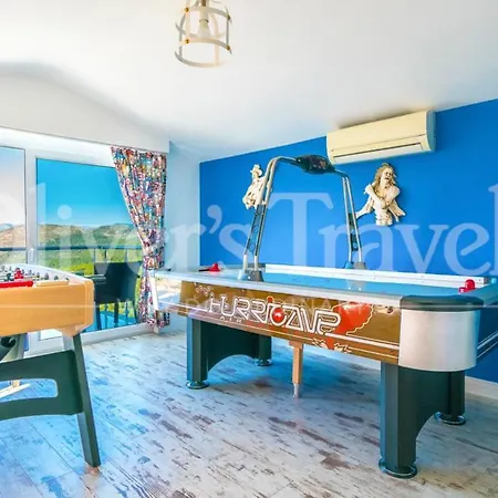 Vilă Sleeps 2 With Pool Air Con And Wifi *